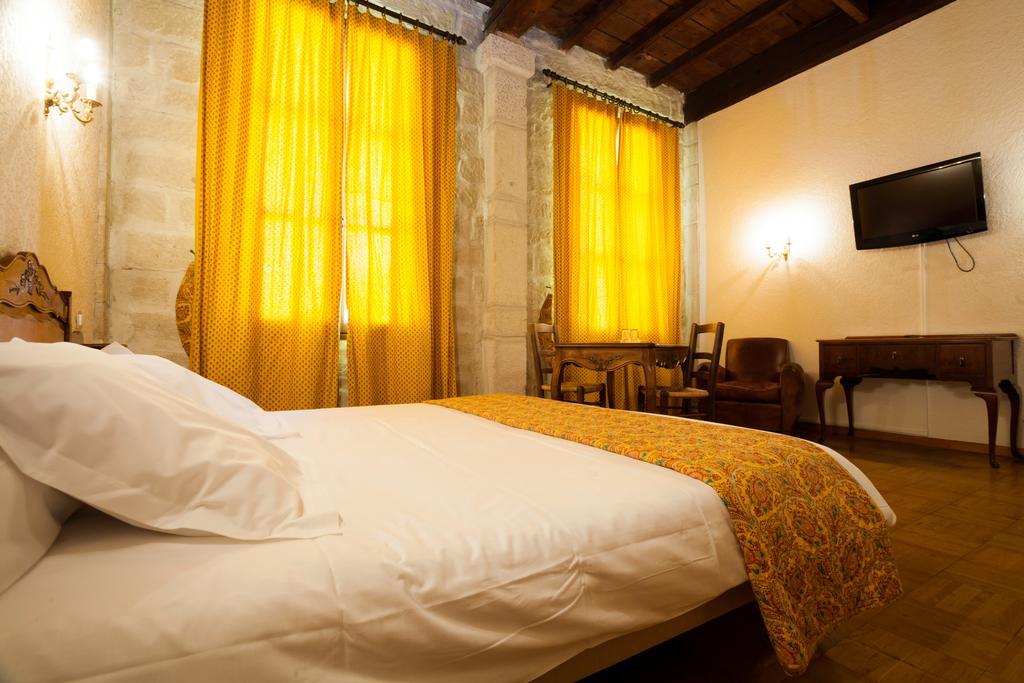 Auberge Du Pont Romain Sommières Oda fotoğraf