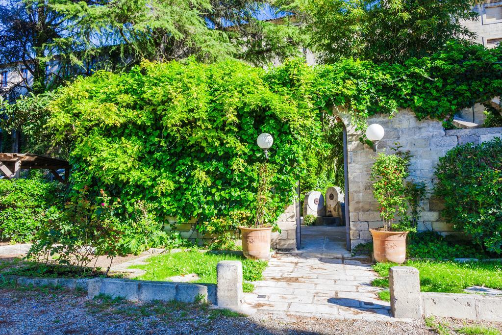 Auberge Du Pont Romain Sommières Dış mekan fotoğraf